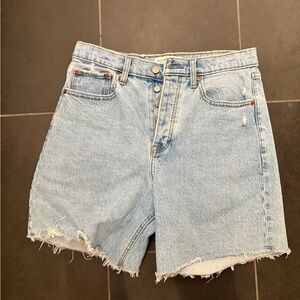 Like New! Abercrombie & Fitch 7” dad short high rise size 29 (8)